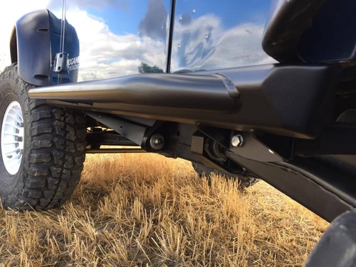Estribos Defender 90 com protecção tubular