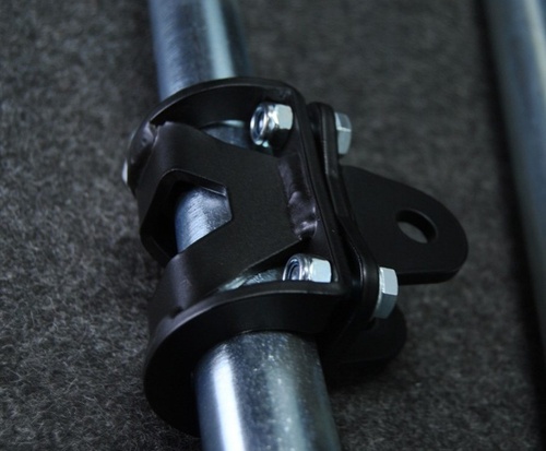 Suporte amortecedor direção Discovery 2 D6