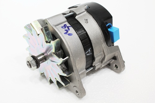 ALTERNATOR - NO PULLEY