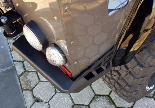 Proteções cantos traseiros Defender 90