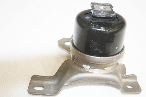 ENGINE MOUNTING