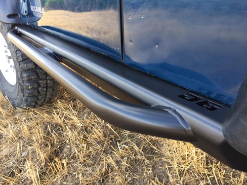 Estribos Defender 90 com protecção tubular