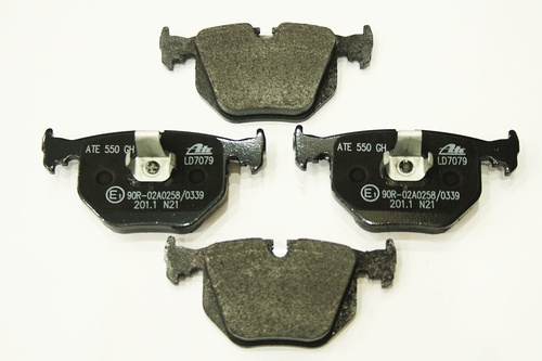 BRAKE PAD SET (CERAMIC)