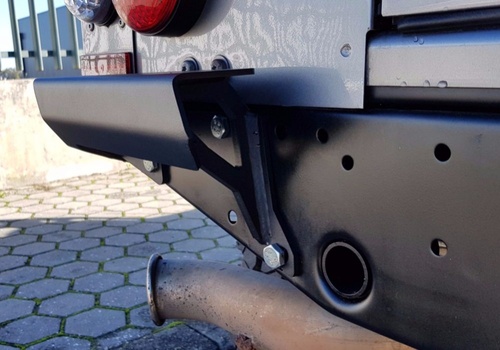 Proteções cantos traseiros Defender 90